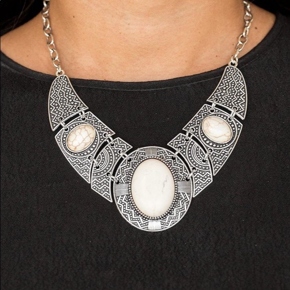 Paparazzi Jewelry - New! Paparazzi Leave Your Landmark White Necklace Paparazzi Jewelry - New! Paparazzi Leave Your Landmark White Necklace